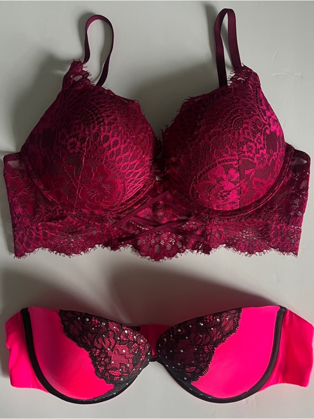 La Senza Beyond Sexy Ultimate Plunge Lace Bra in Burgundy/Beyond Sexy Strapless